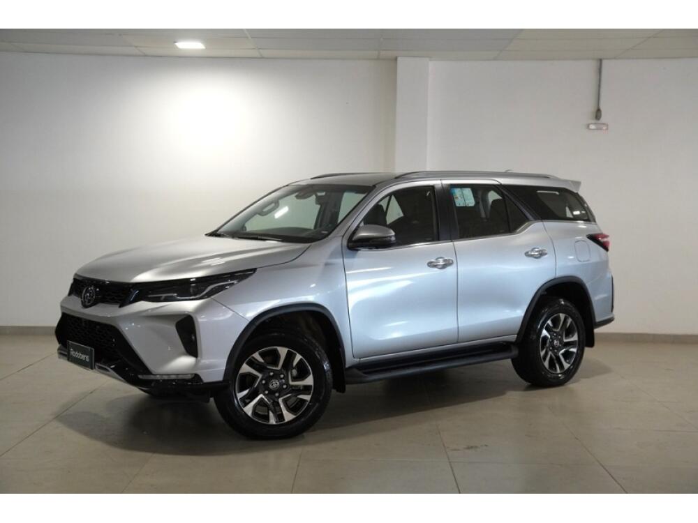 Toyota Hilux SW4