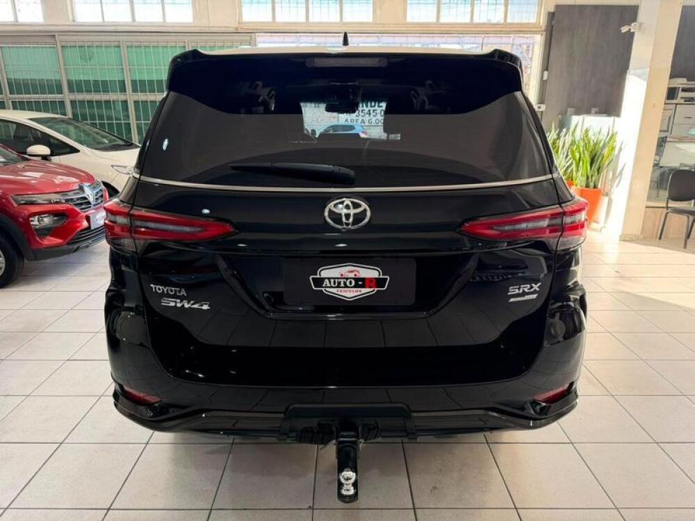 Toyota Hilux SW4