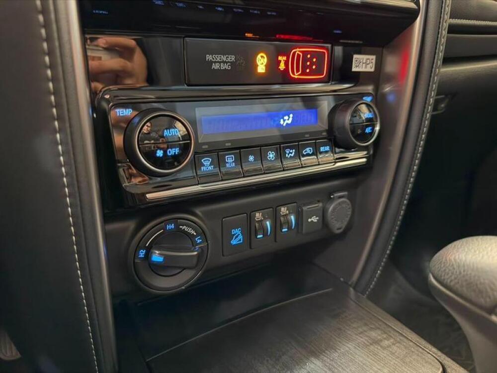 Toyota Hilux SW4