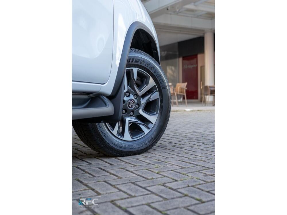 Toyota Hilux SW4