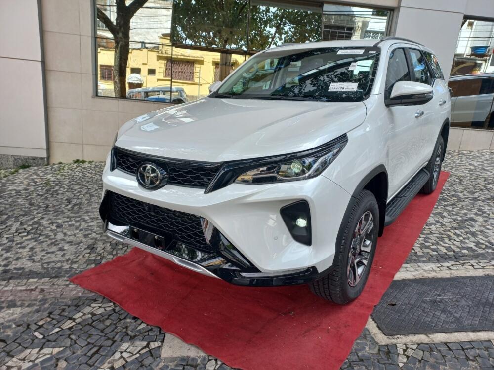 Toyota Hilux SW4