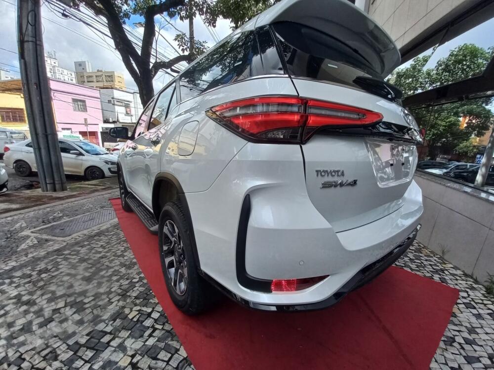 Toyota Hilux SW4