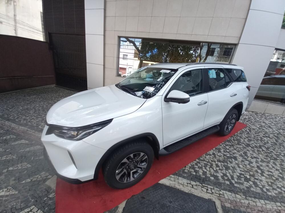 Toyota Hilux SW4