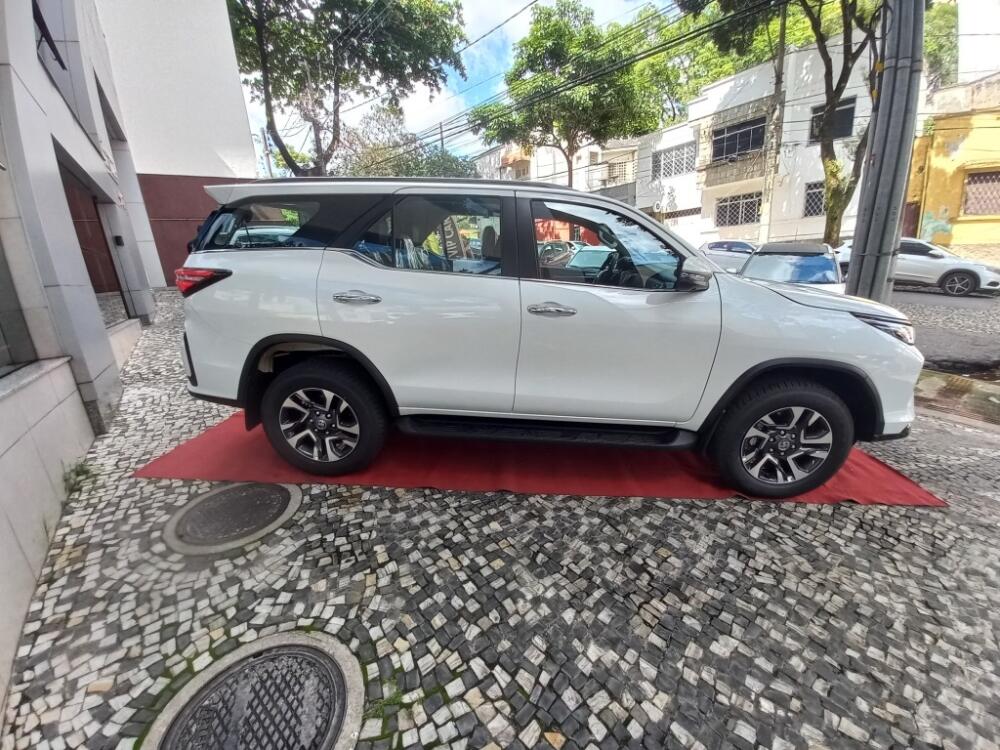 Toyota Hilux SW4