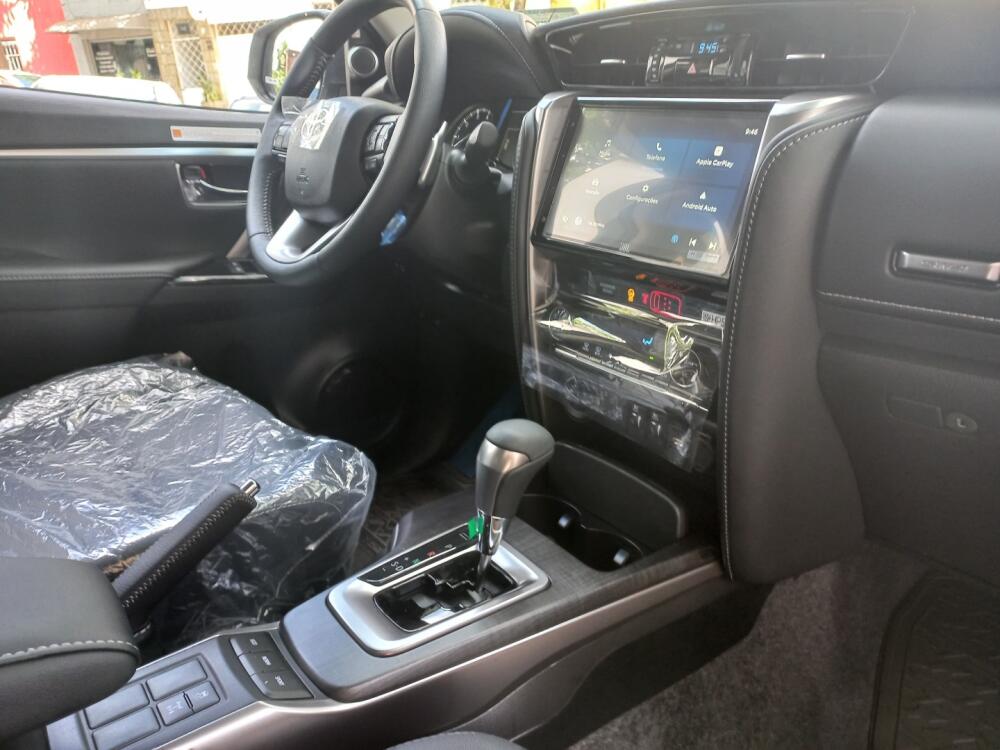 Toyota Hilux SW4