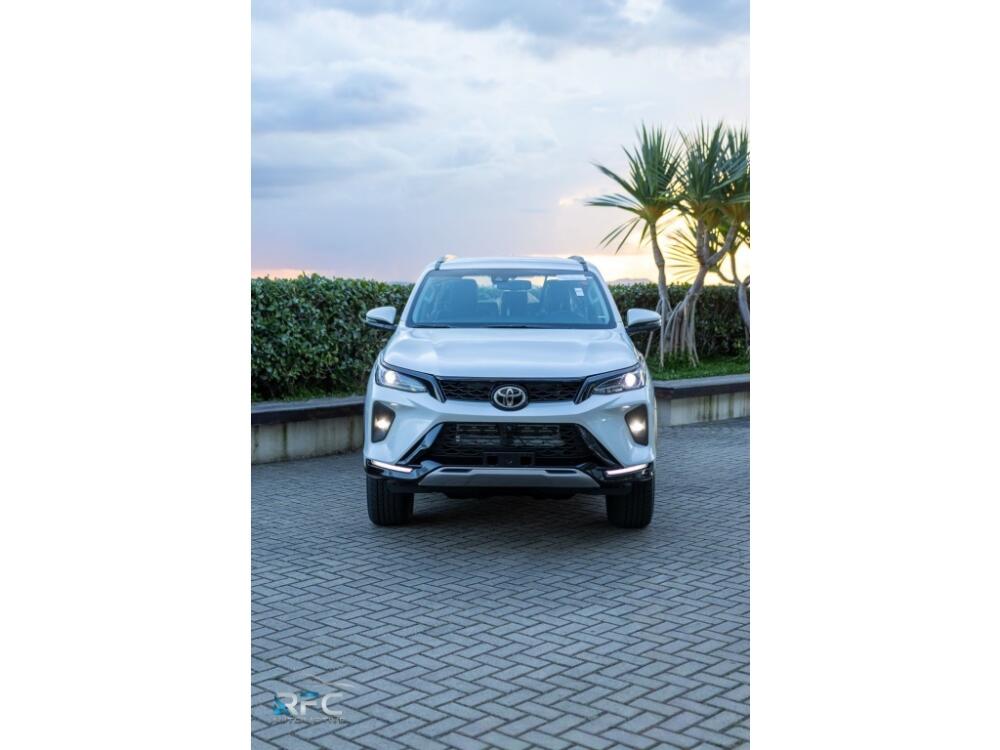 Toyota Hilux SW4