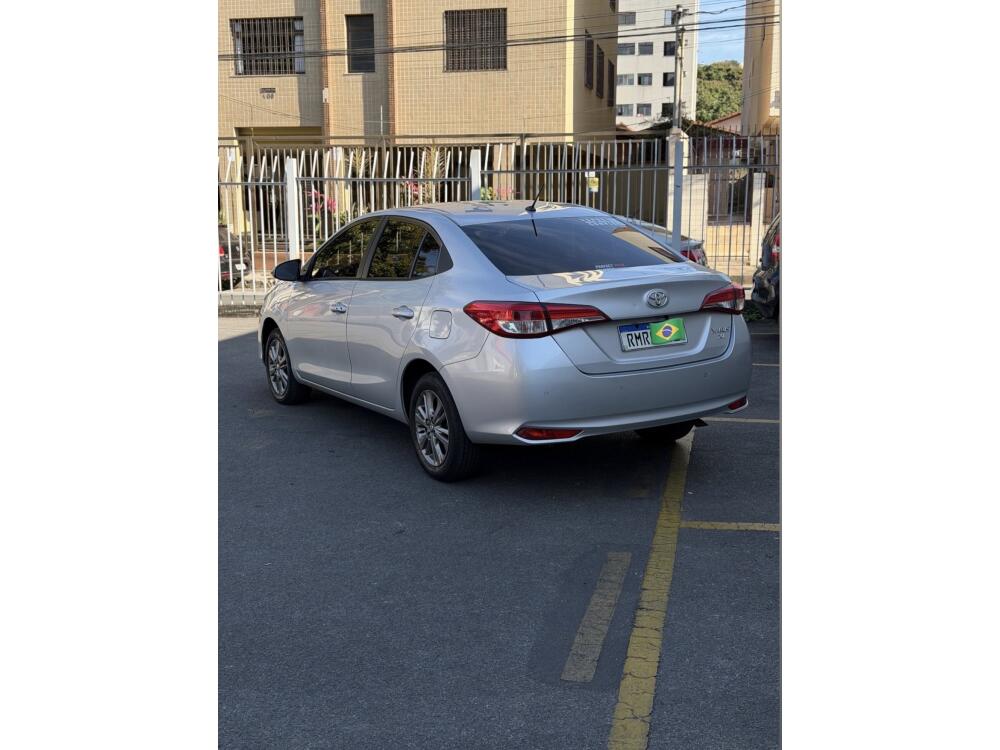 Toyota Yaris Sedan XL 1.5 16V FLEX 2021