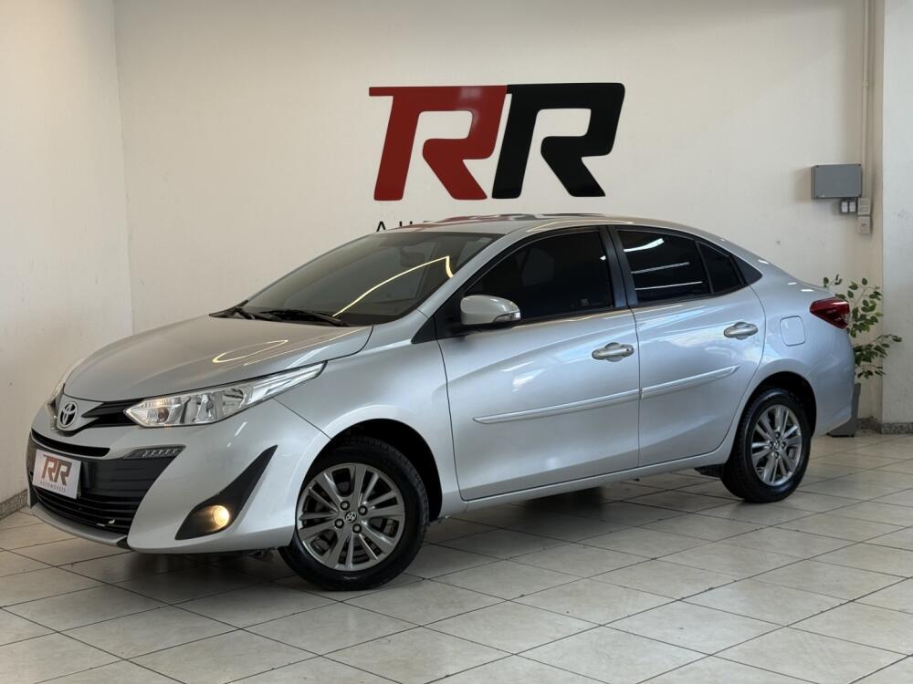 Toyota Yaris Sedan XL 1.5 16V FLEX 2021