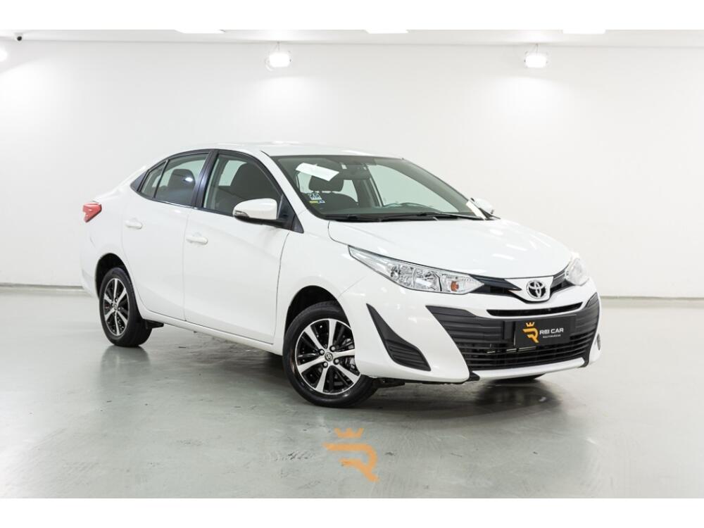 Toyota Yaris Sedan XL 1.5 16V FLEX 2021