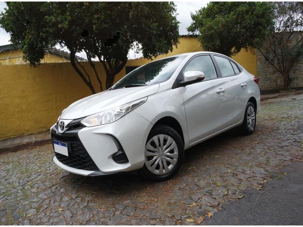 Toyota Yaris Sedan 2023