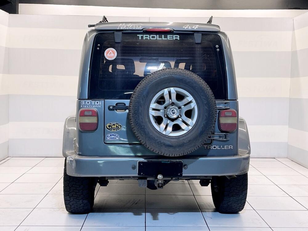 Troller T4