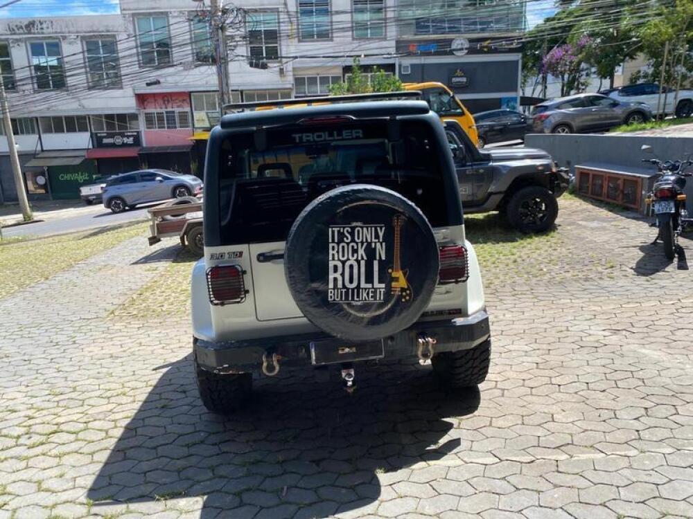 Troller T4