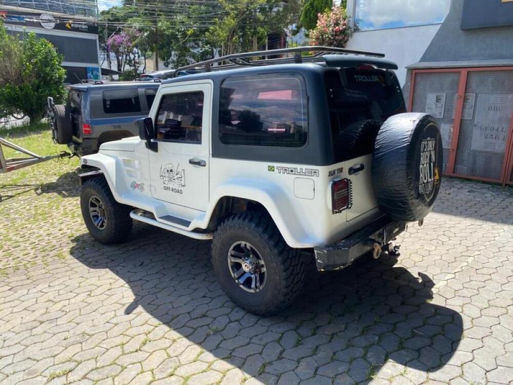 Troller T4