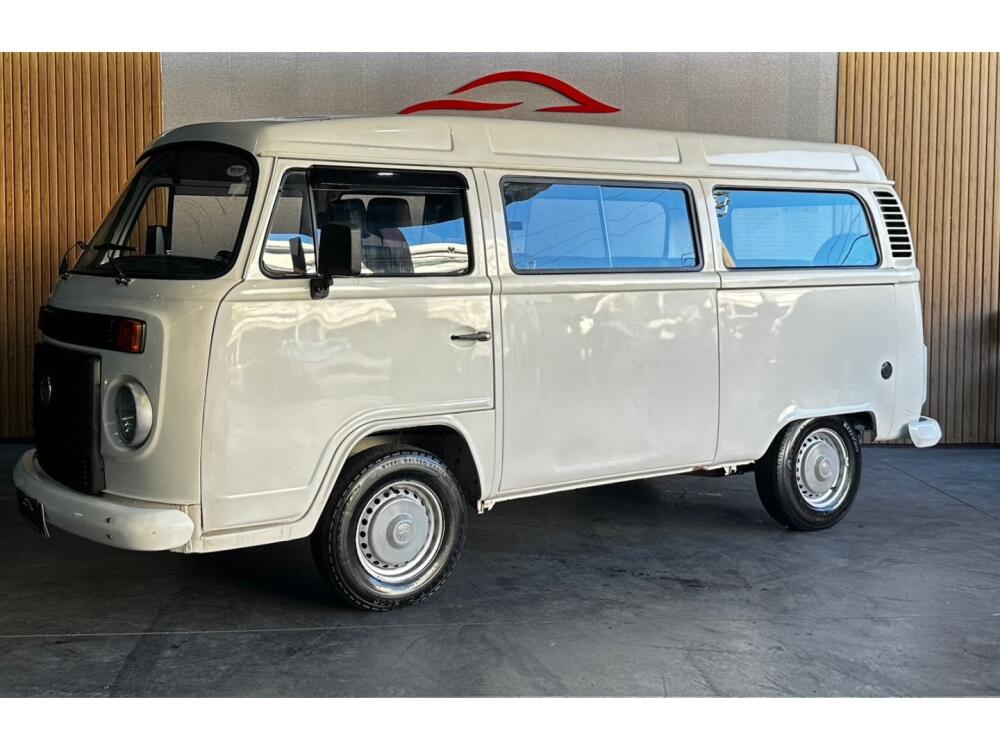 Volkswagen Kombi FURGÃO 1.4 MI TOTAL FLEX 8V 2011