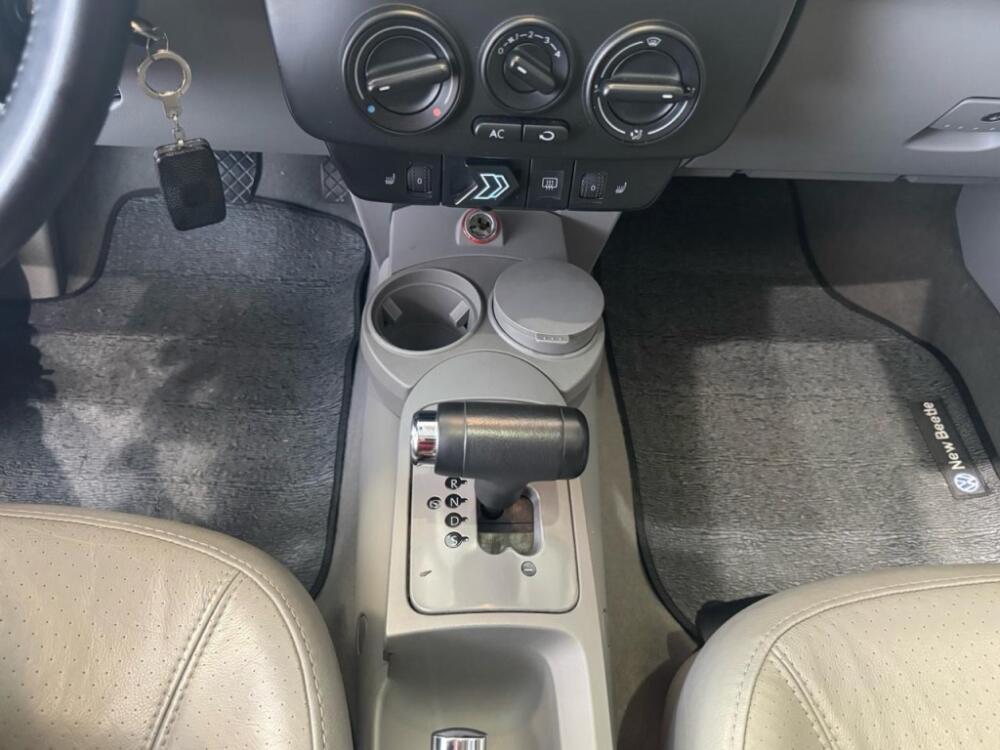 Volkswagen New Beetle