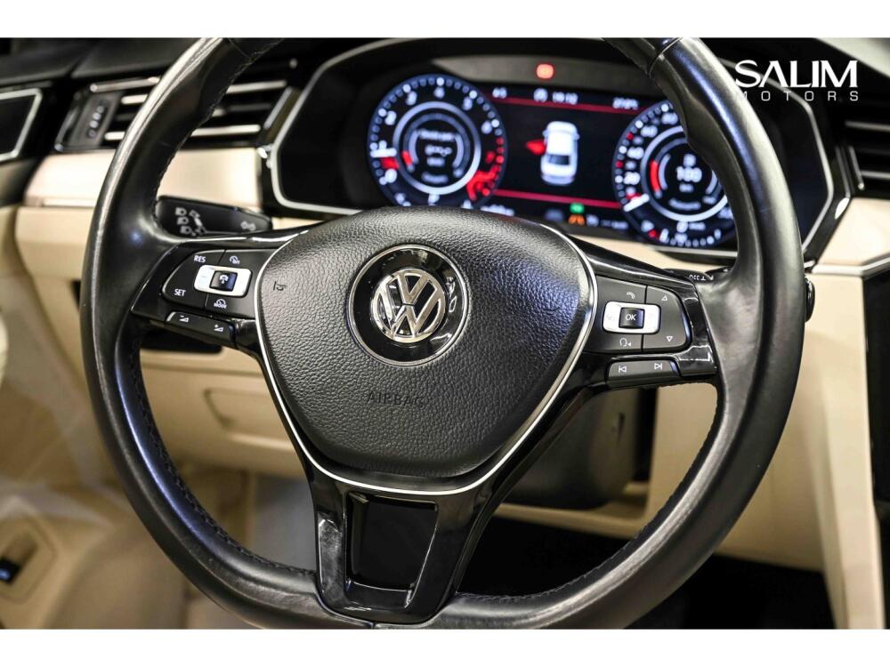 Volkswagen Passat Sedan