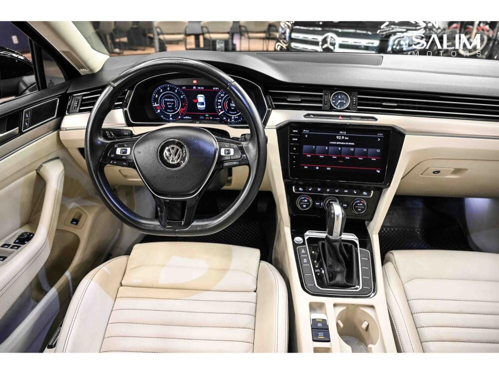 Volkswagen Passat Sedan