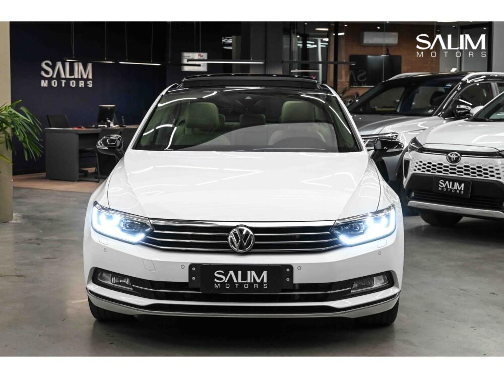 Volkswagen Passat Sedan