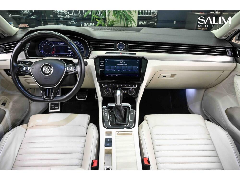 Volkswagen Passat Sedan