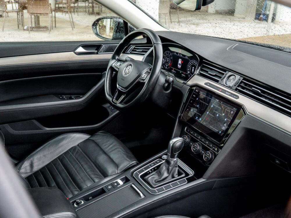 Volkswagen Passat Sedan