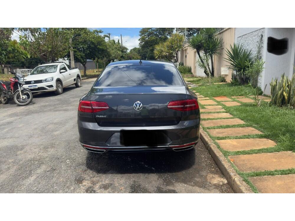 Volkswagen Passat Sedan