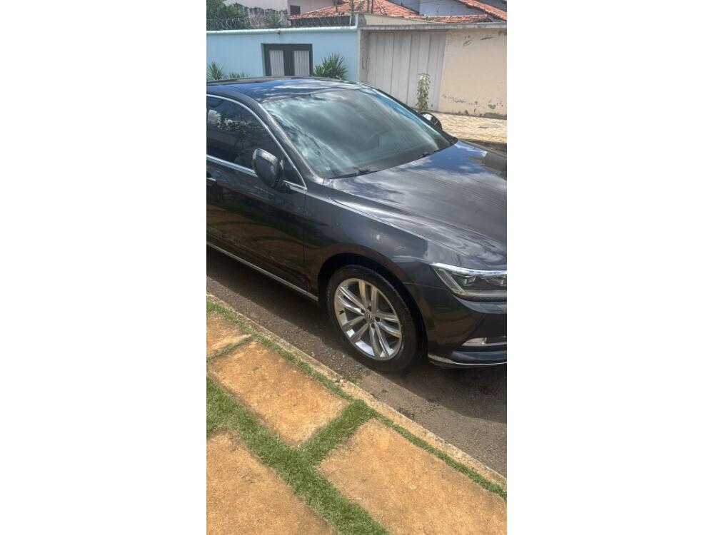 Volkswagen Passat Sedan