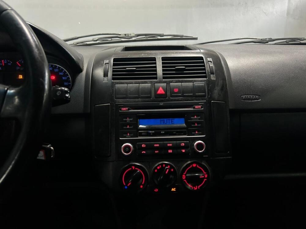 Volkswagen Polo Hatch