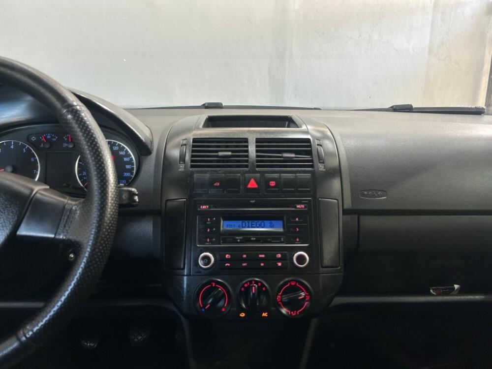 Volkswagen Polo Hatch