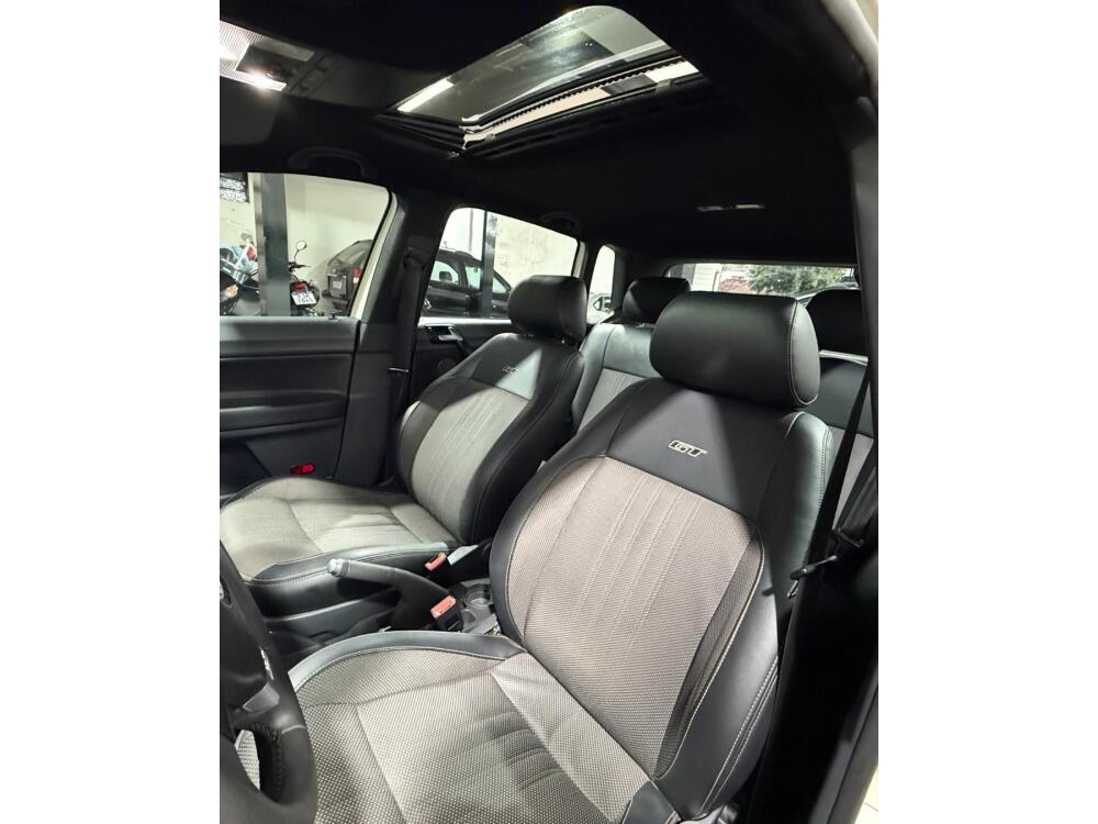Volkswagen Polo Hatch