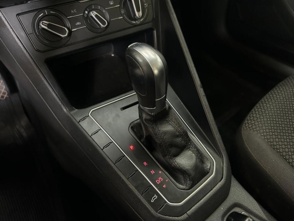 Volkswagen Polo Hatch