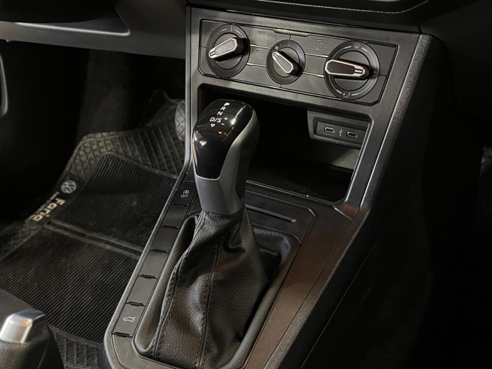 Volkswagen Polo Hatch
