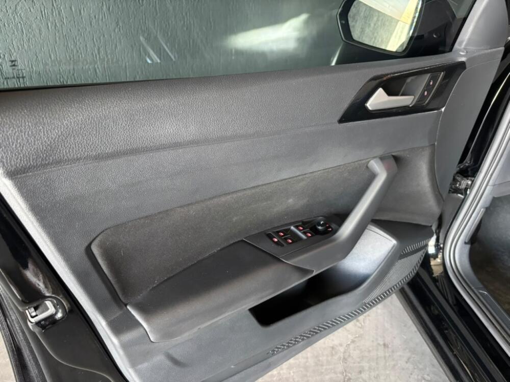 Volkswagen Polo Hatch