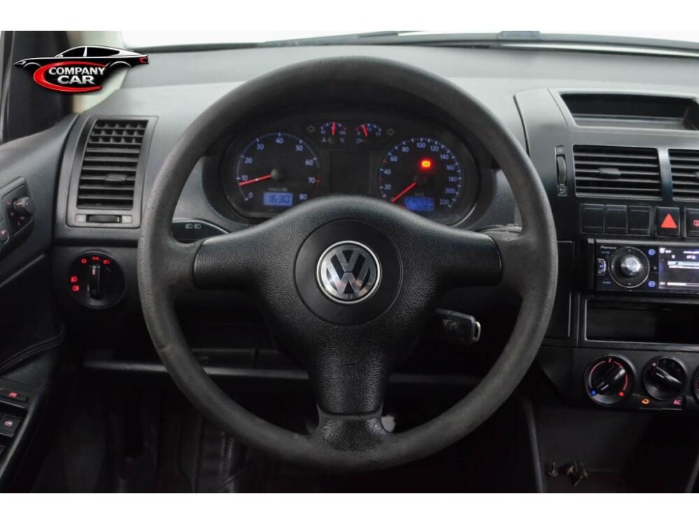 Volkswagen Polo Sedan