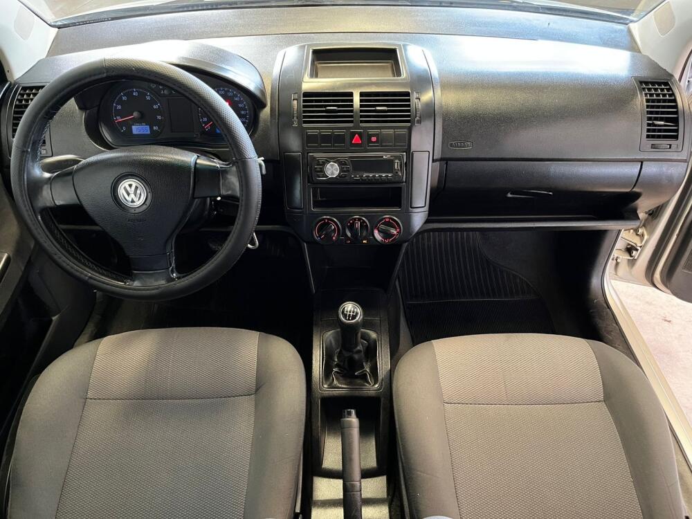 Volkswagen Polo Sedan