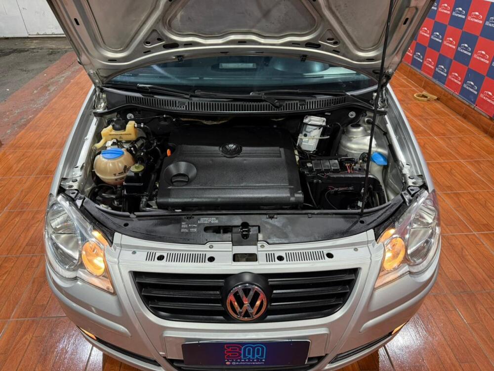 Volkswagen Polo Sedan