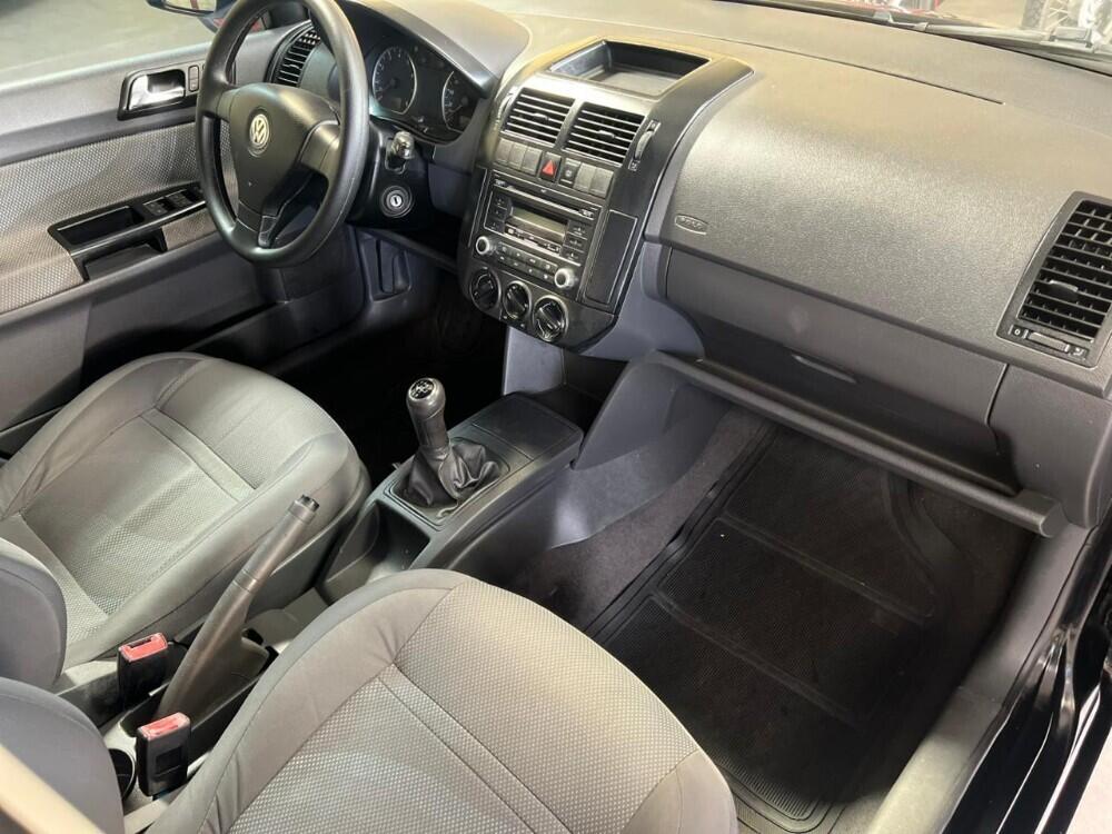 Volkswagen Polo Sedan