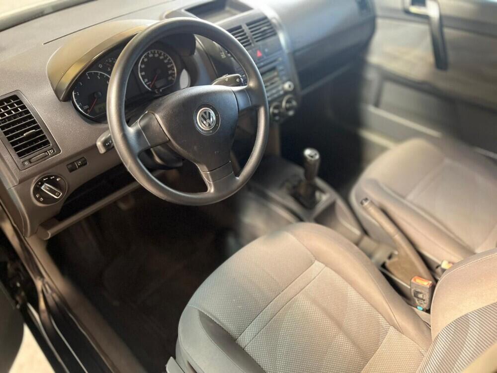Volkswagen Polo Sedan