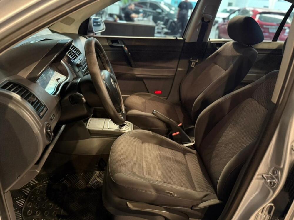 Volkswagen Polo Sedan