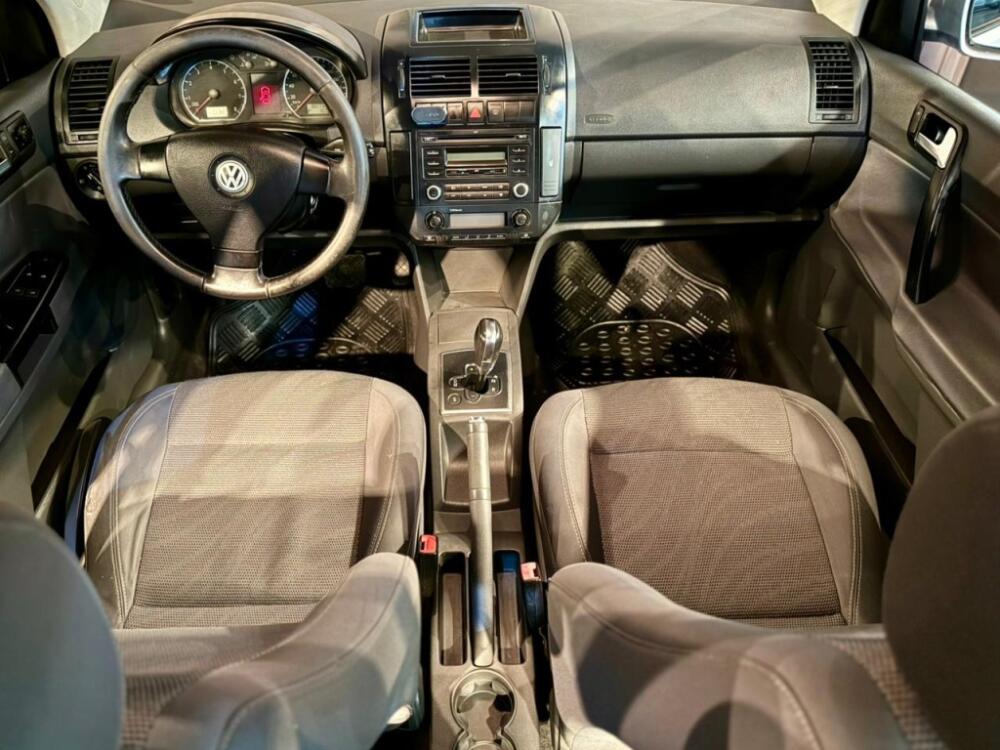 Volkswagen Polo Sedan