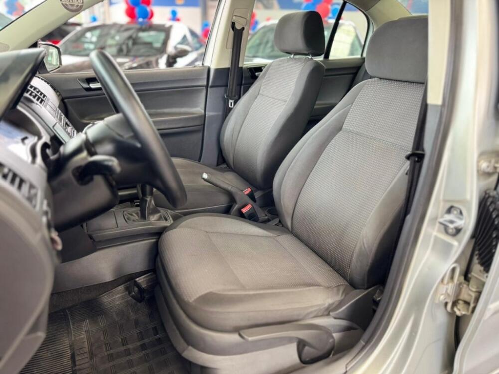 Volkswagen Polo Sedan