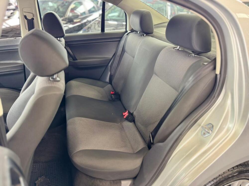 Volkswagen Polo Sedan