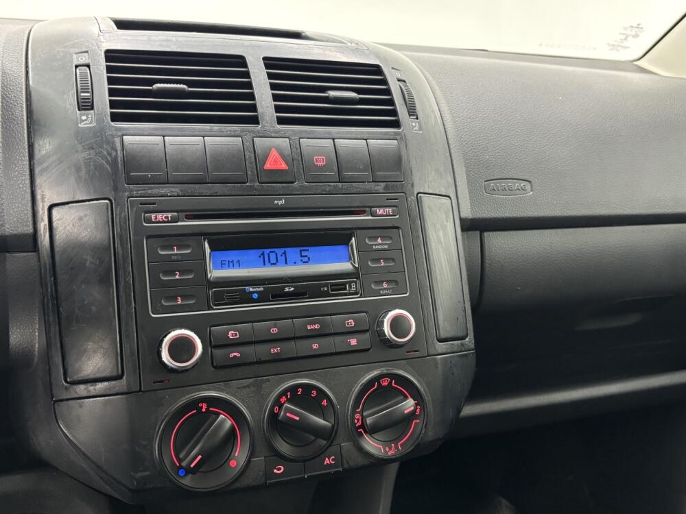 Volkswagen Polo Sedan