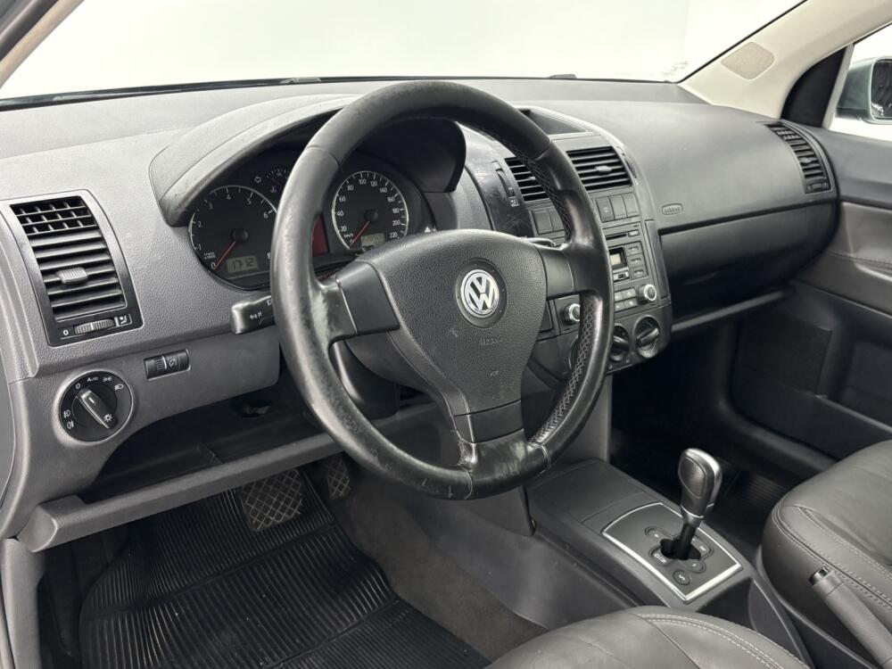 Volkswagen Polo Sedan
