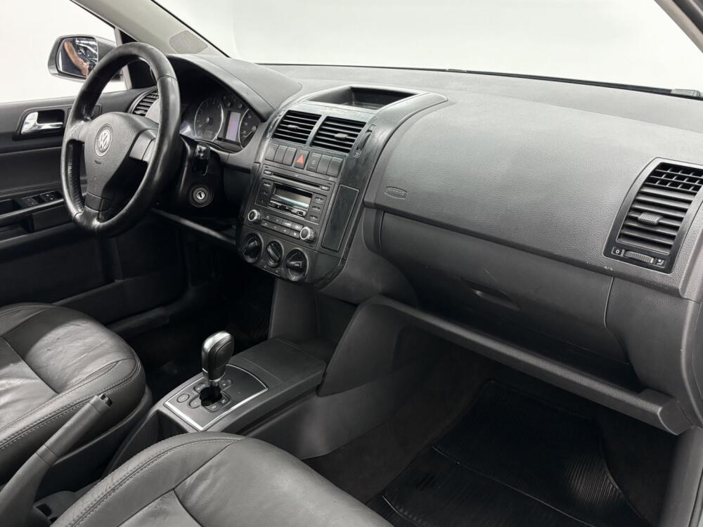 Volkswagen Polo Sedan