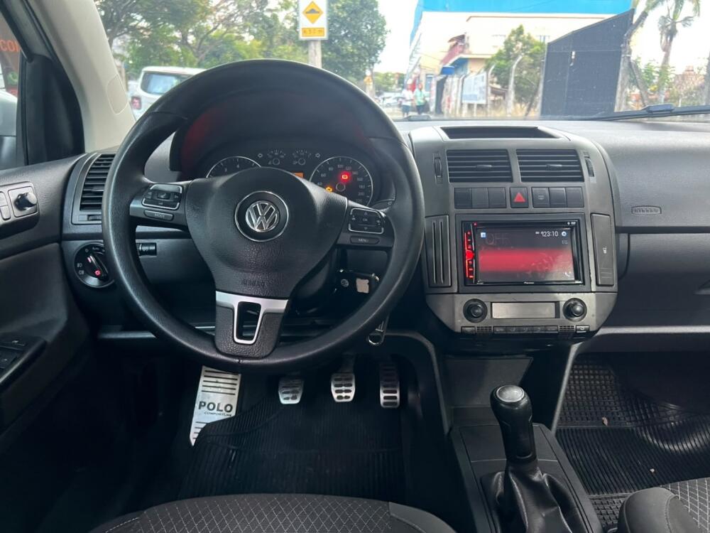 Volkswagen Polo Sedan