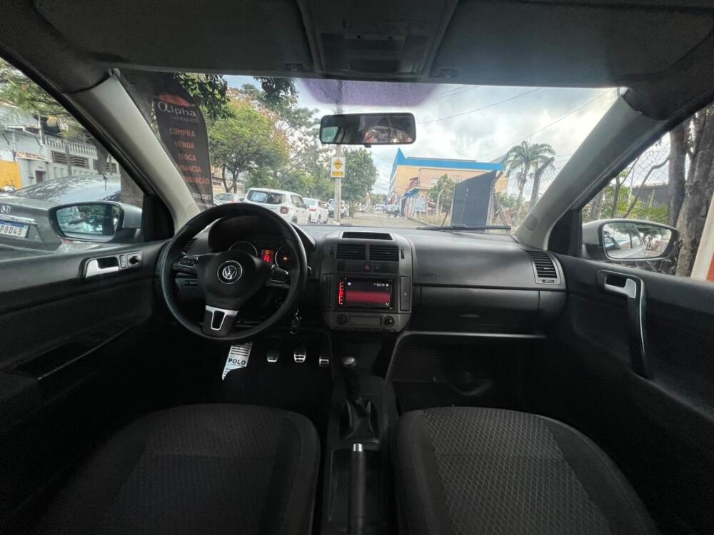 Volkswagen Polo Sedan
