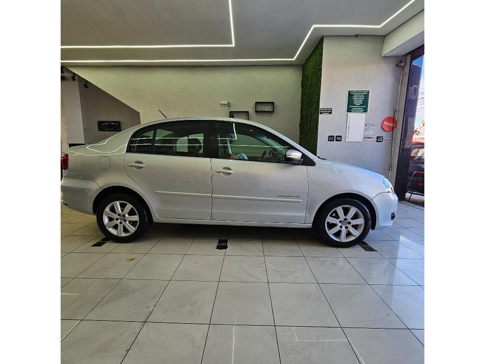 Volkswagen Polo Sedan