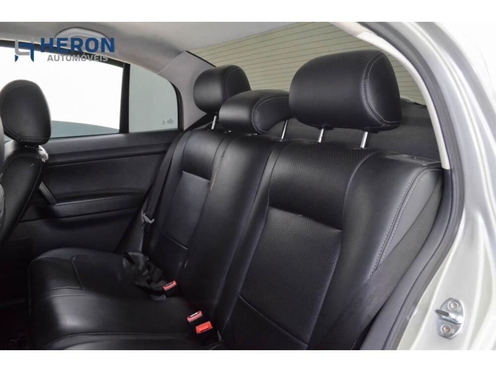Volkswagen Polo Sedan