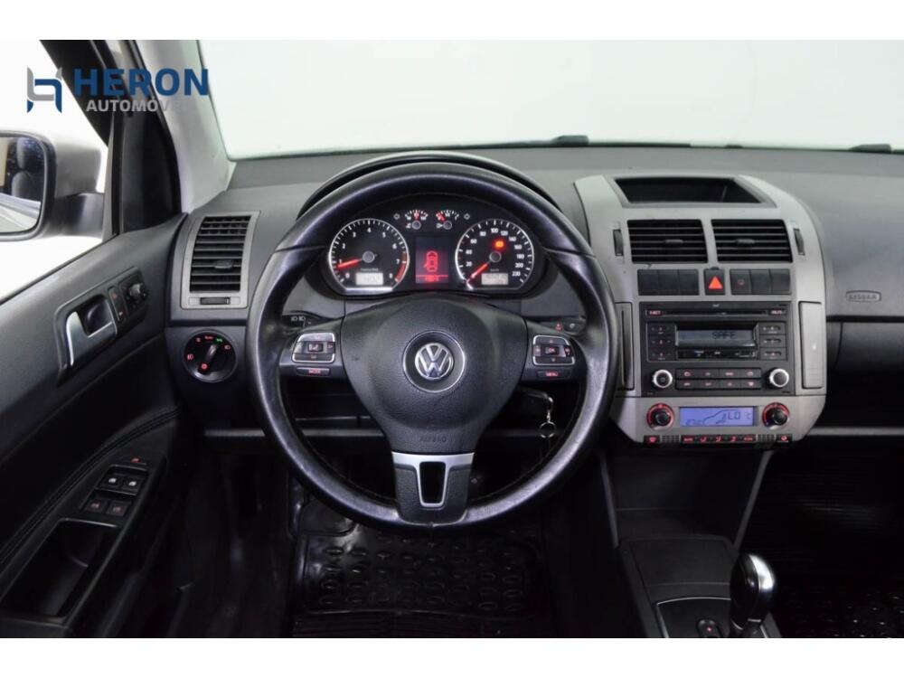 Volkswagen Polo Sedan