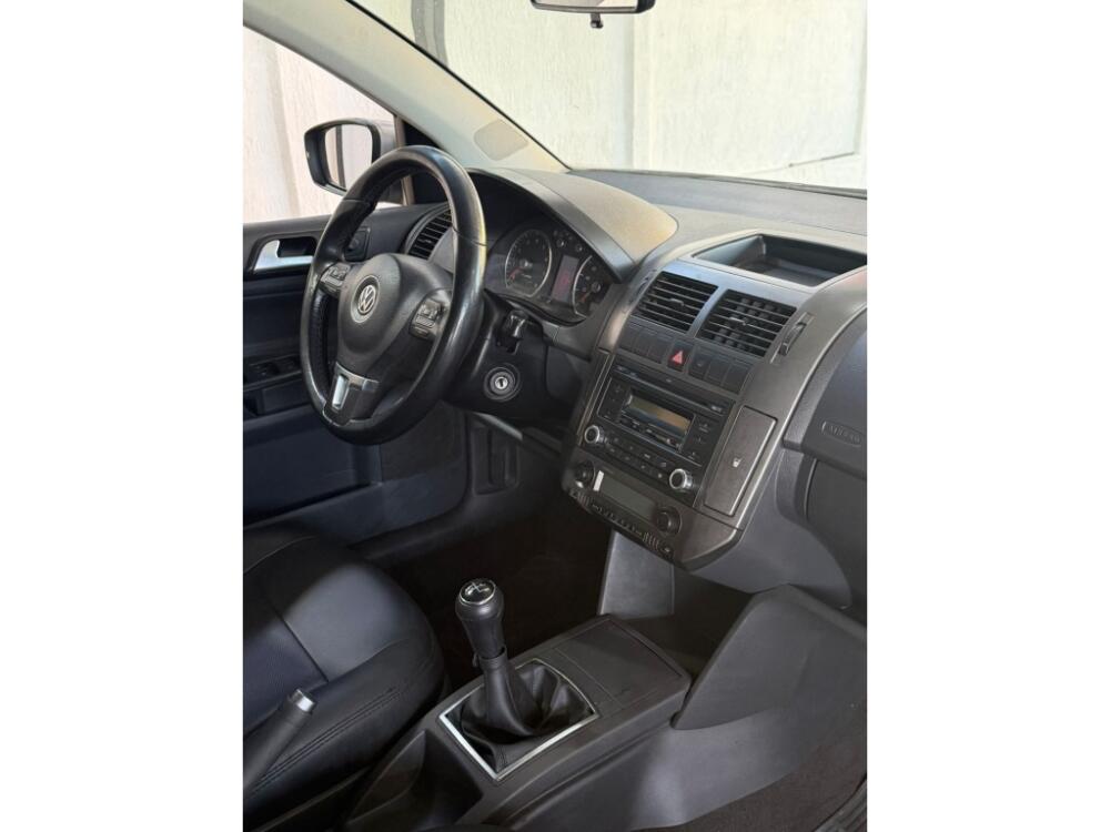 Volkswagen Polo Sedan